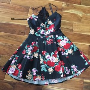 Fancy dress with lace back, tea-length